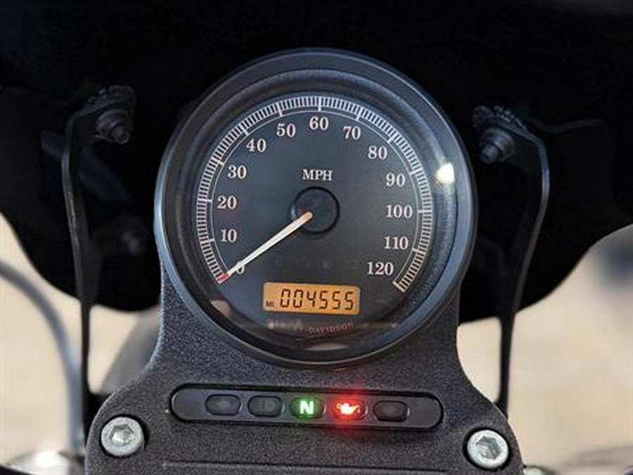 2013 Harley-Davidson Sportster® Iron 883™