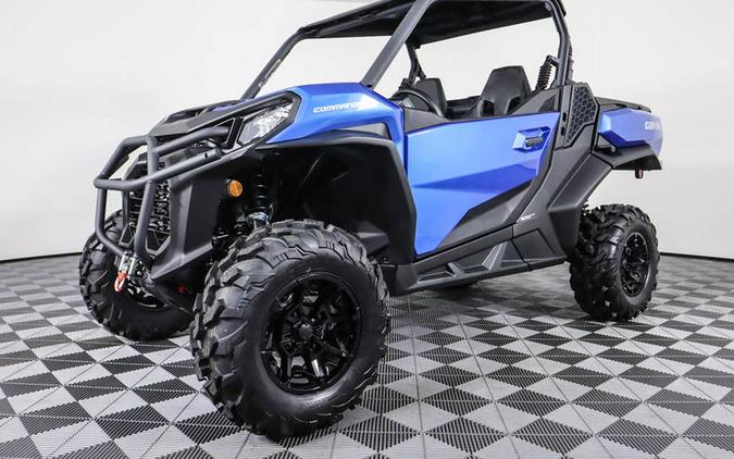 2023 Can-Am® Commander XT 700