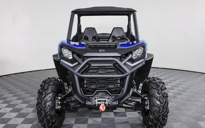 2023 Can-Am® Commander XT 700