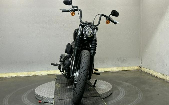 2018 Harley-Davidson® Street Bob® Vivid Black