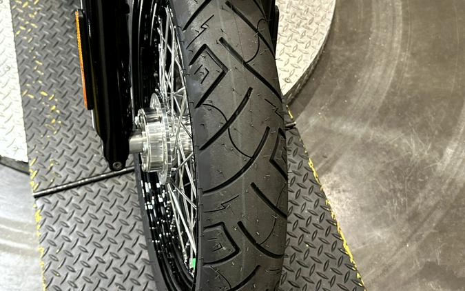 2018 Harley-Davidson® Street Bob® Vivid Black