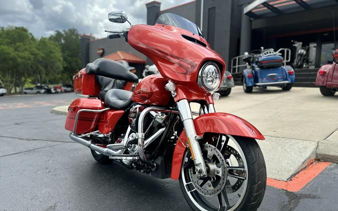 FLHXS 2017 Street Glide® Special