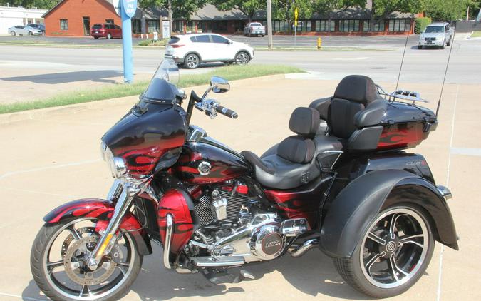 2022 Harley-Davidson CVO Tri Glide