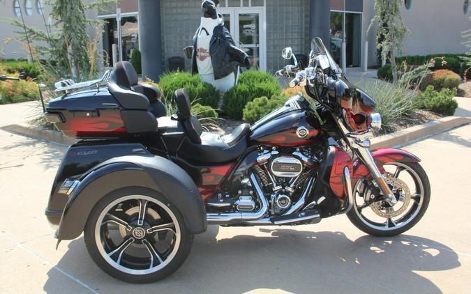 2022 Harley-Davidson CVO Tri Glide