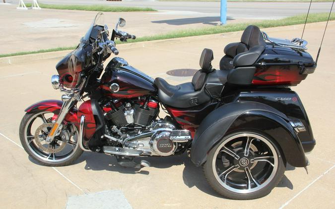 2022 Harley-Davidson CVO Tri Glide