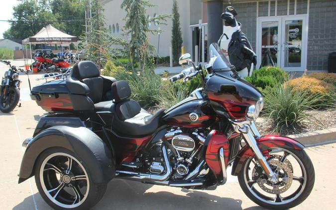 2022 Harley-Davidson CVO Tri Glide