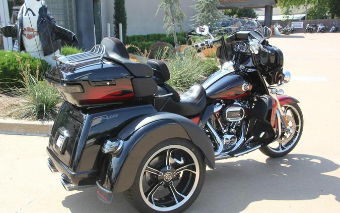 2022 Harley-Davidson CVO Tri Glide