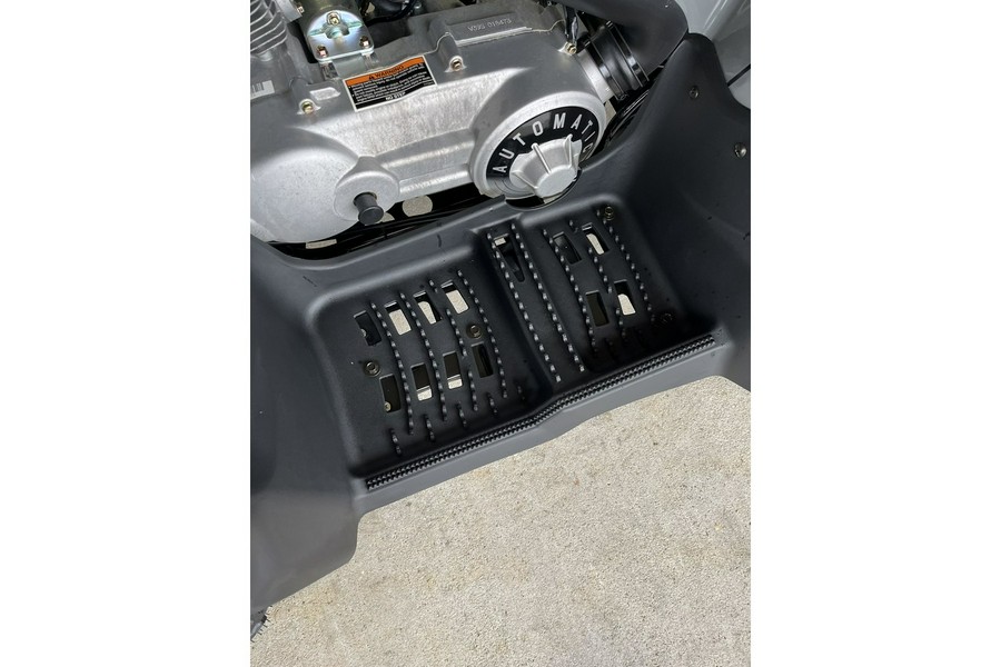 2023 Polaris Phoenix™ 200