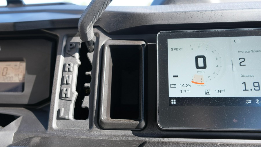 2026 CAN-AM DEFENDER MAX XT HD11 WITH 1025 INCH TOUCHSCREEN