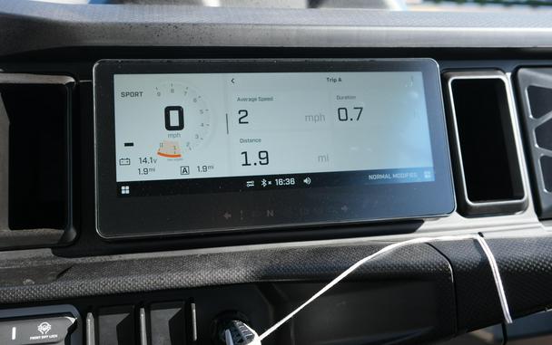 2026 CAN-AM DEFENDER MAX XT HD11 WITH 1025 INCH TOUCHSCREEN