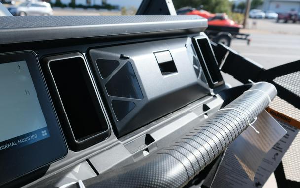 2026 CAN-AM DEFENDER MAX XT HD11 WITH 1025 INCH TOUCHSCREEN