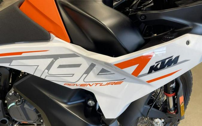 2024 KTM 790 Adventure
