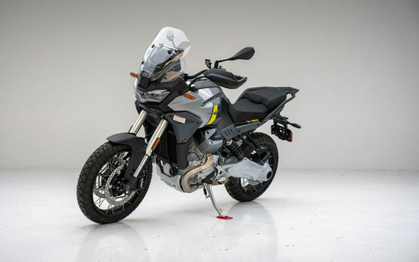 2024 Moto Guzzi Stelvio