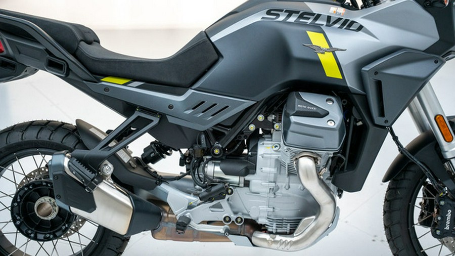 2024 Moto Guzzi Stelvio