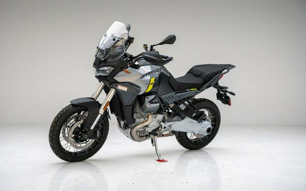 2024 Moto Guzzi Stelvio