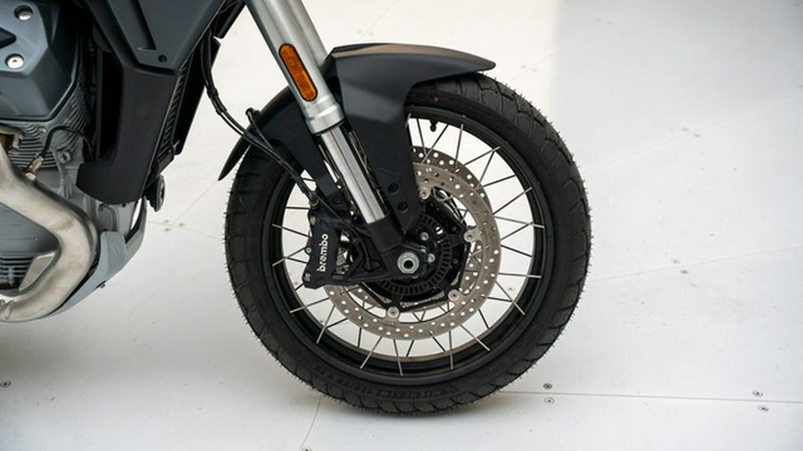 2024 Moto Guzzi Stelvio