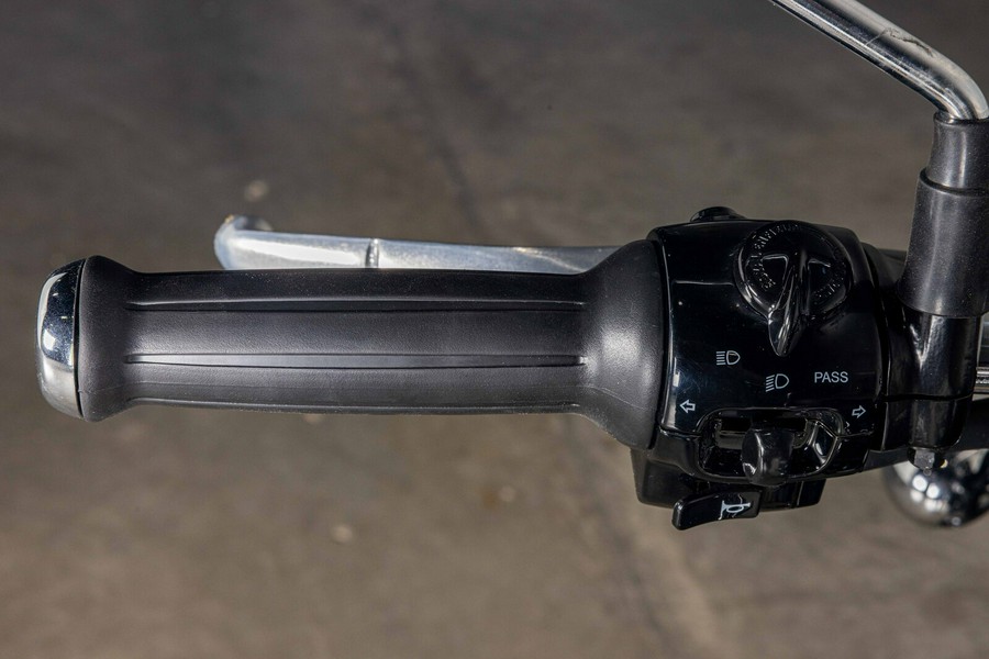 2027 Royal Enfield Meteor 350 - VV300027