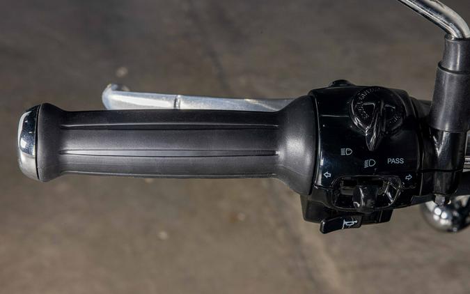 2027 Royal Enfield Meteor 350 - VV300027