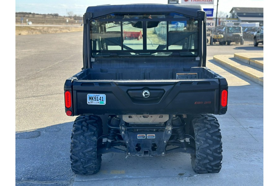 2016 Can-Am Defender XT™ CAB