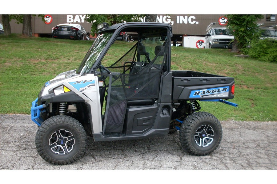 2017 Polaris Industries RANGER XP® 900 EPS Silver Pearl