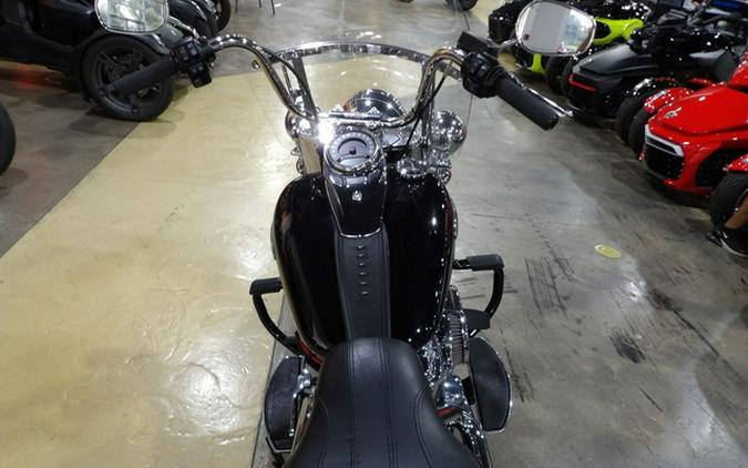 2022 Harley-Davidson Softail FLHCS - Heritage Classic 114