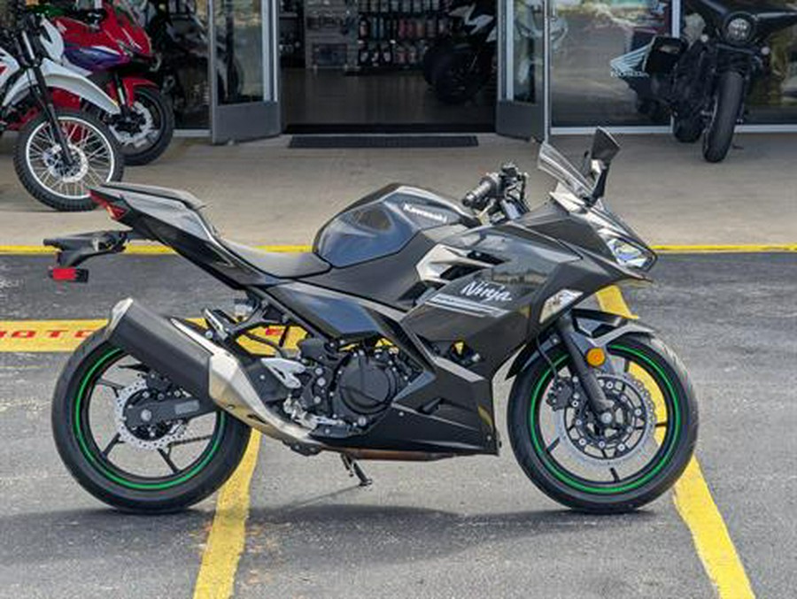 2022 Kawasaki Ninja 400