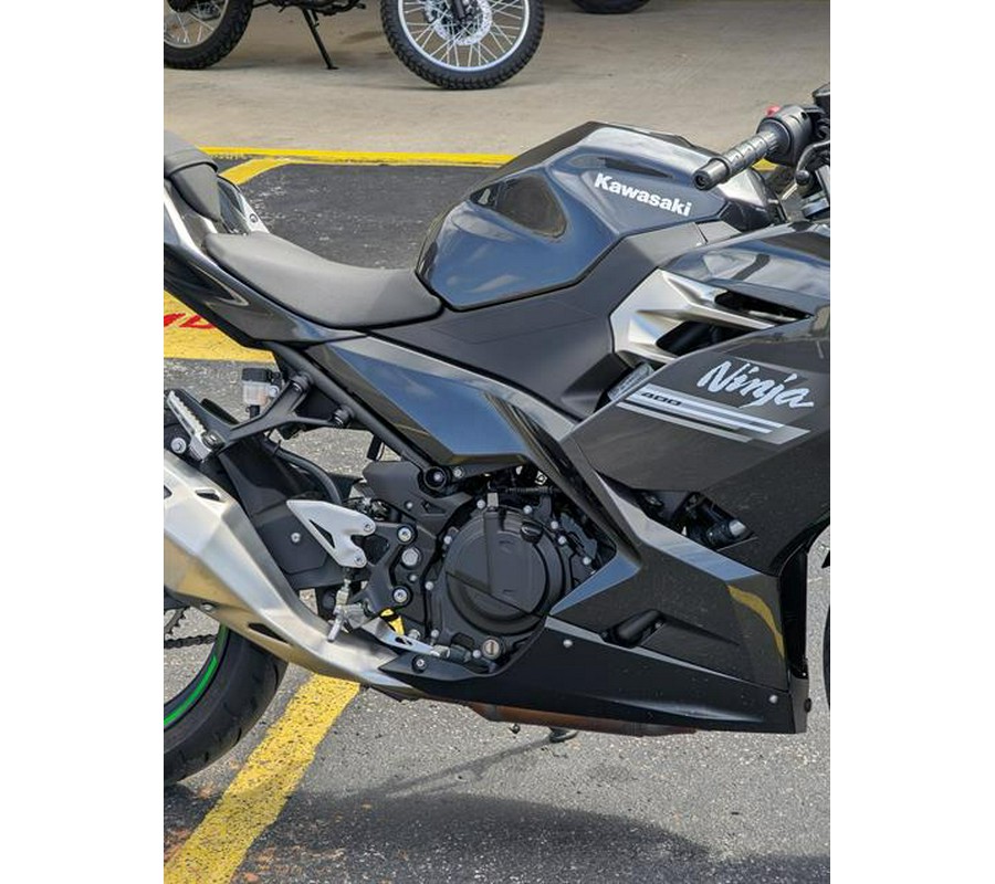 2022 Kawasaki Ninja 400