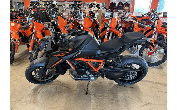 2026 1390 SuperDuke R Evo - KTM