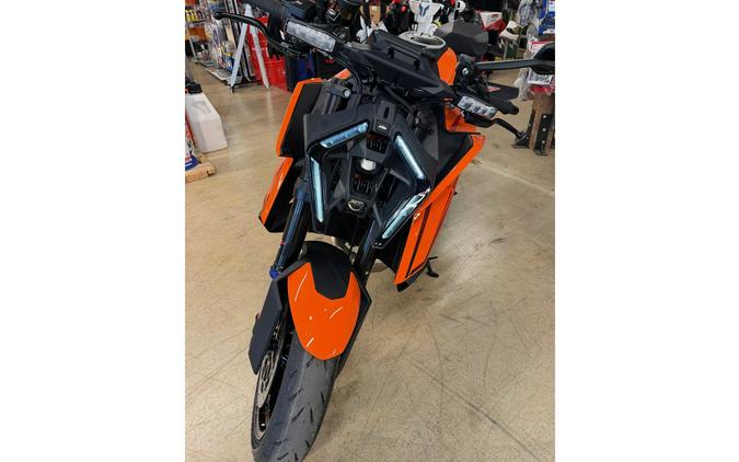 2026 1390 SuperDuke R Evo - KTM
