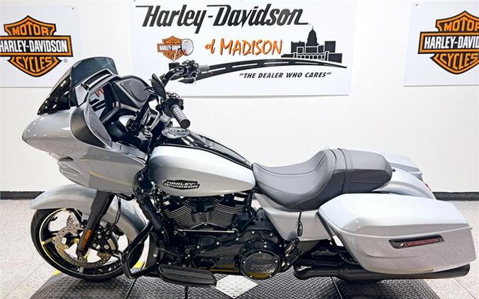 2024 Harley-Davidson Road Glide FLTRX Atlas Silver Metallic