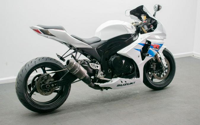 2011 Suzuki GSX-R1000™