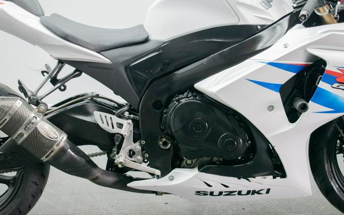 2011 Suzuki GSX-R1000™