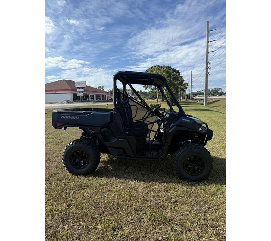 2026 Can-Am® Defender XT HD11 With 10.25 in.display