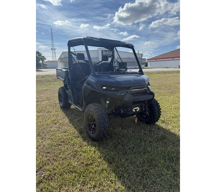 2026 Can-Am® Defender XT HD11 With 10.25 in.display