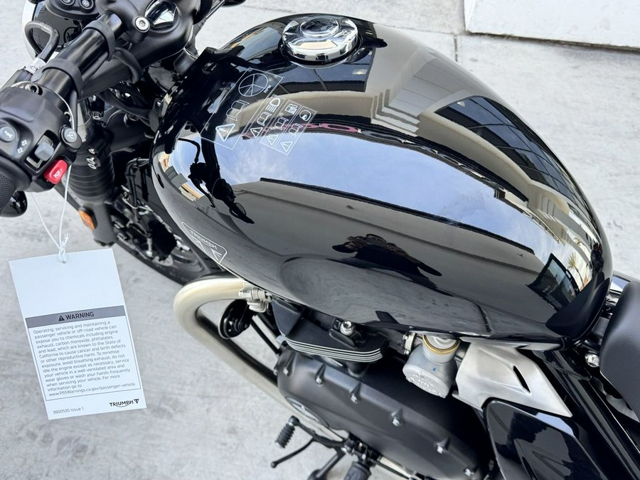 2026 Triumph Bonneville Bobber Jet black