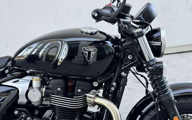 2026 Triumph Bonneville Bobber Jet black