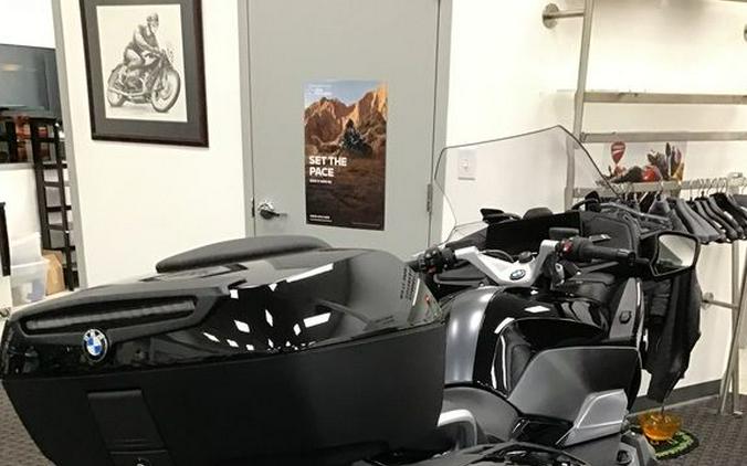 2023 BMW R 1250 RT Triple Black