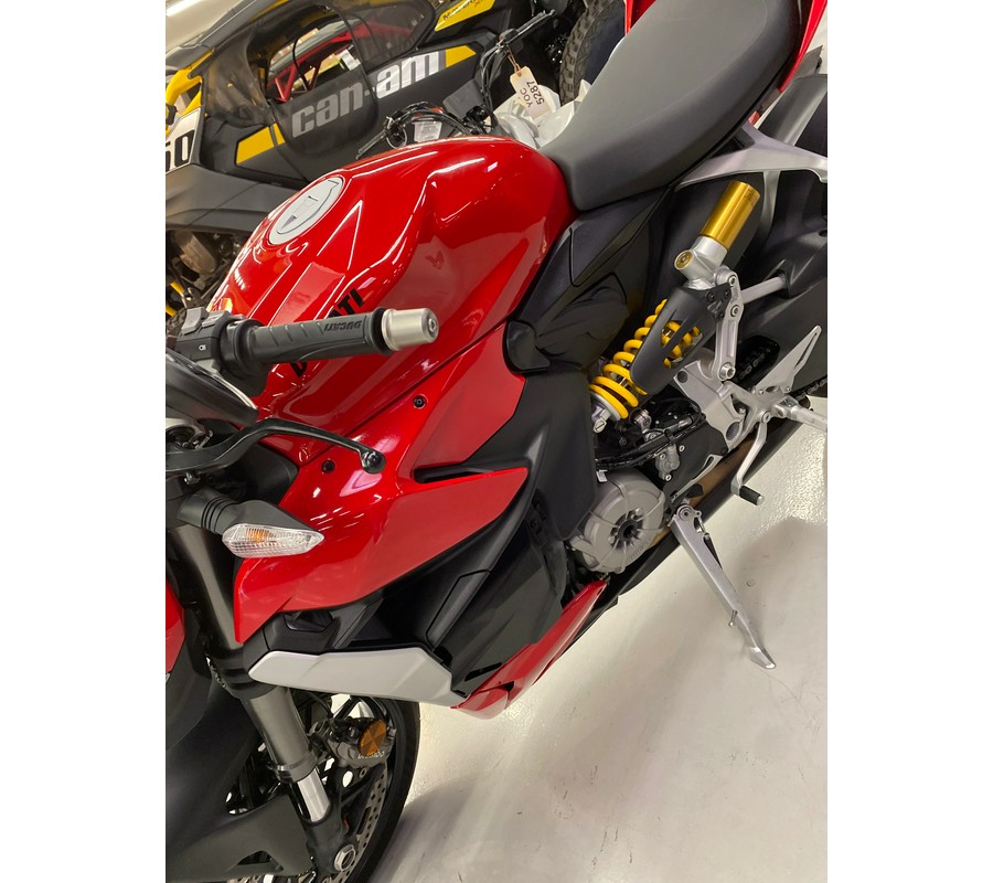 2022 Ducati STREETFIGHTER V2