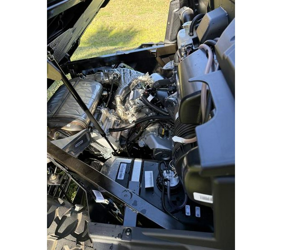 2026 Can-Am® Defender XT HD9