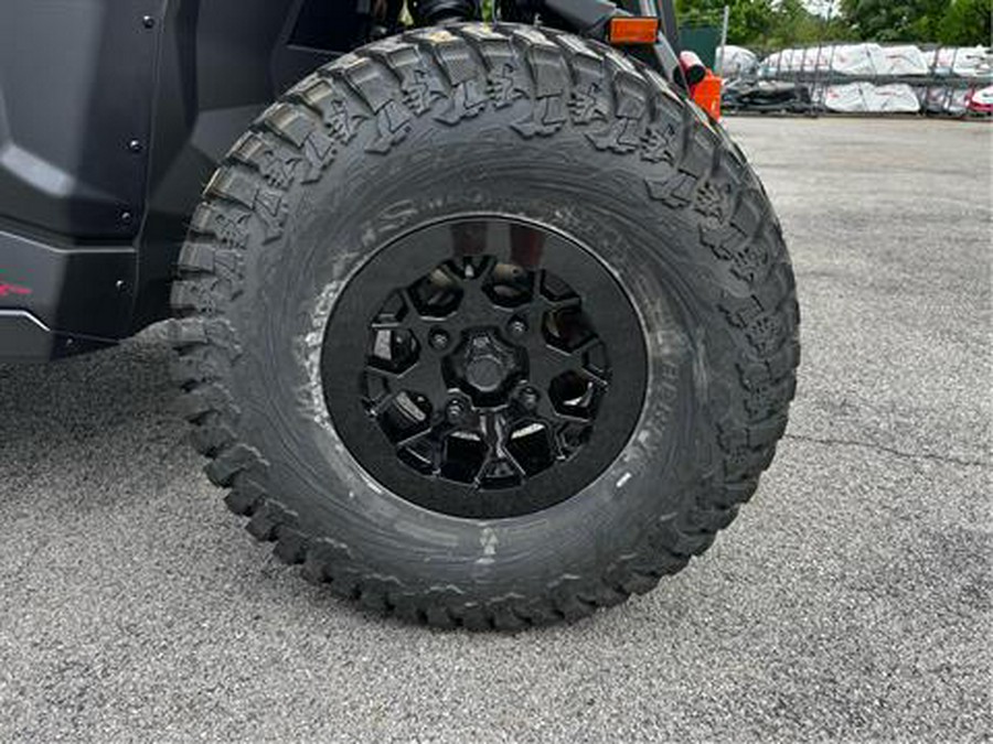 2025 Can-Am Maverick X3 X RC Turbo RR 64