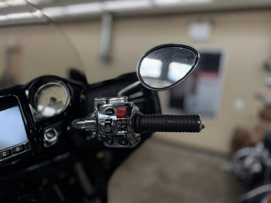 2017 Indian Motorcycle® Chieftain® Limited Thunder Black