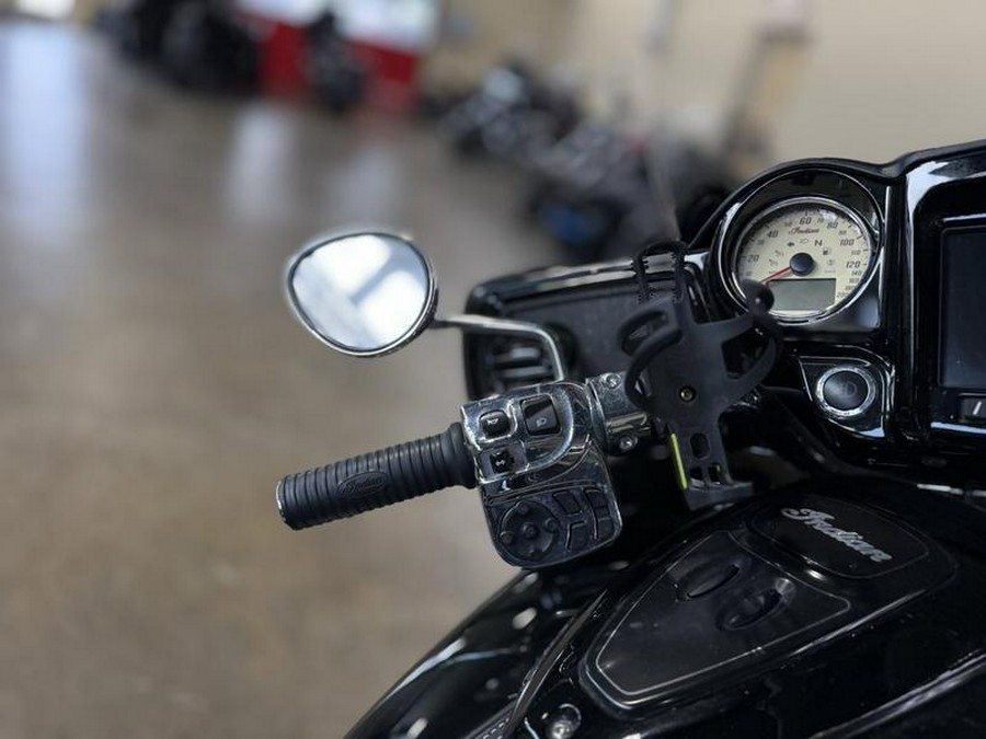 2017 Indian Motorcycle® Chieftain® Limited Thunder Black