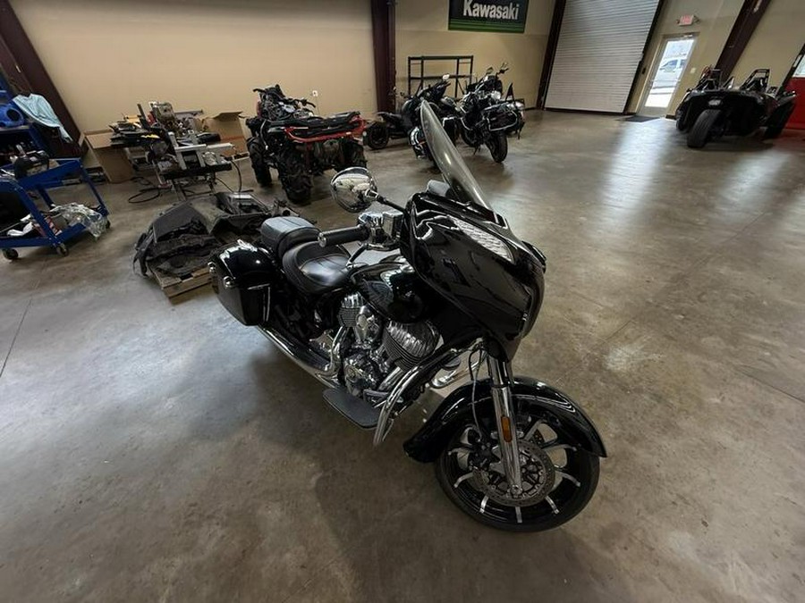 2017 Indian Motorcycle® Chieftain® Limited Thunder Black