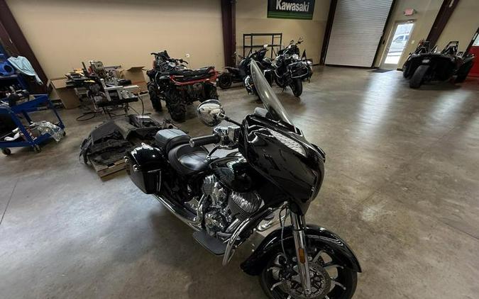 2017 Indian Motorcycle® Chieftain® Limited Thunder Black