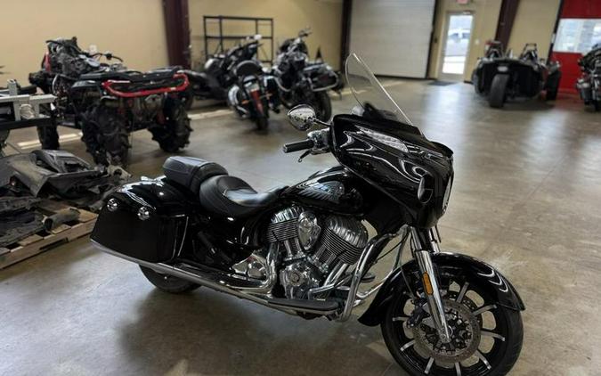 2017 Indian Motorcycle® Chieftain® Limited Thunder Black