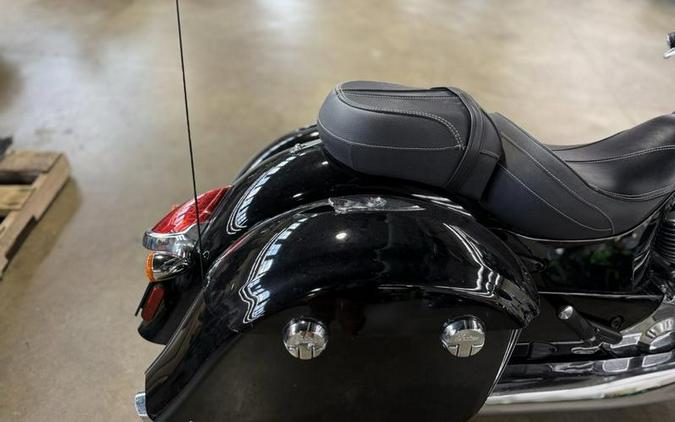 2017 Indian Motorcycle® Chieftain® Limited Thunder Black