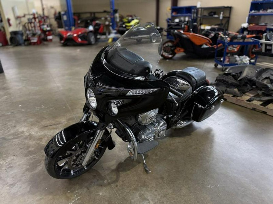2017 Indian Motorcycle® Chieftain® Limited Thunder Black