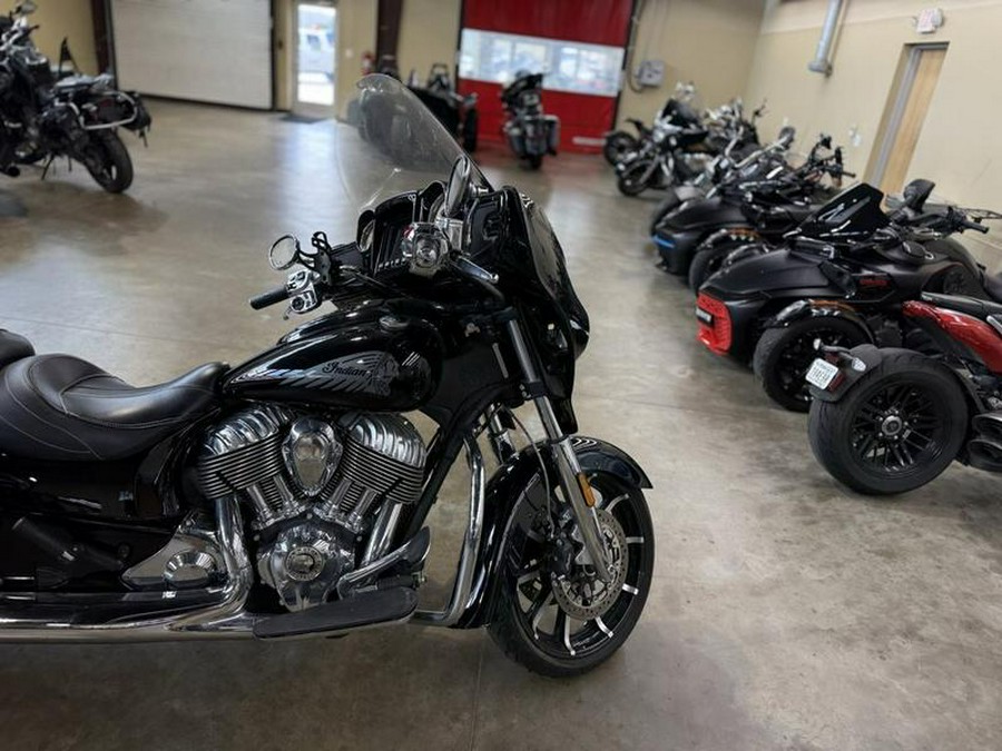 2017 Indian Motorcycle® Chieftain® Limited Thunder Black