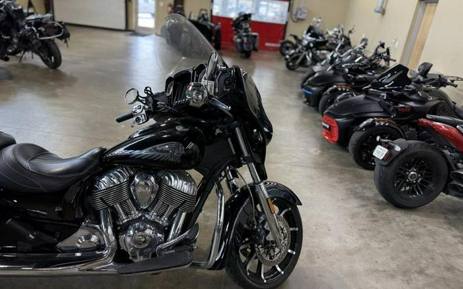 2017 Indian Motorcycle® Chieftain® Limited Thunder Black