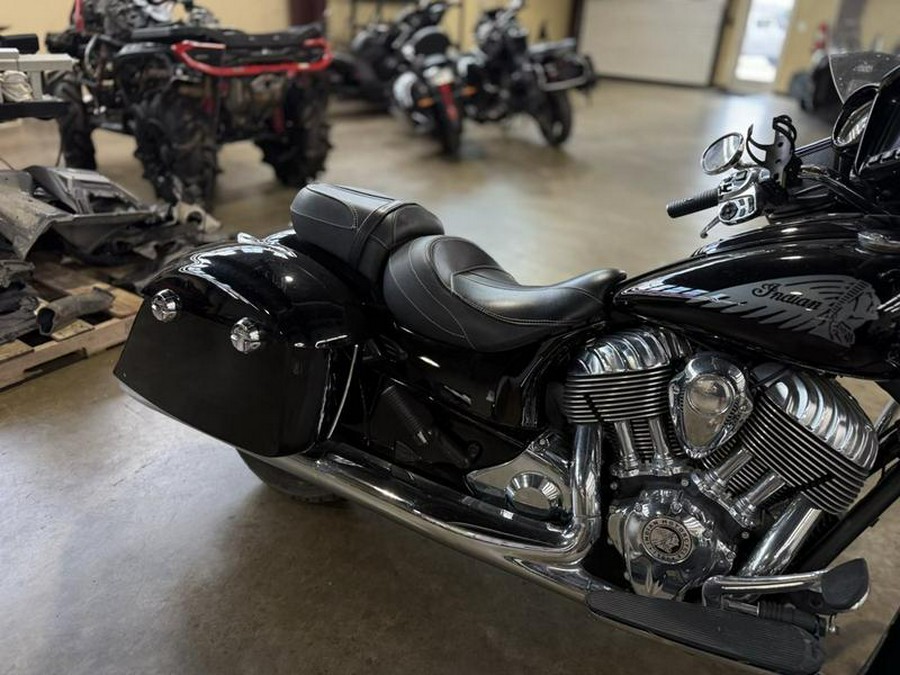 2017 Indian Motorcycle® Chieftain® Limited Thunder Black